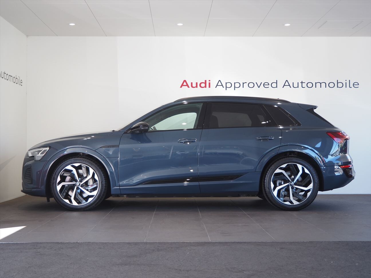 Image about Audi Q8 e-tron 55 e-tron S line