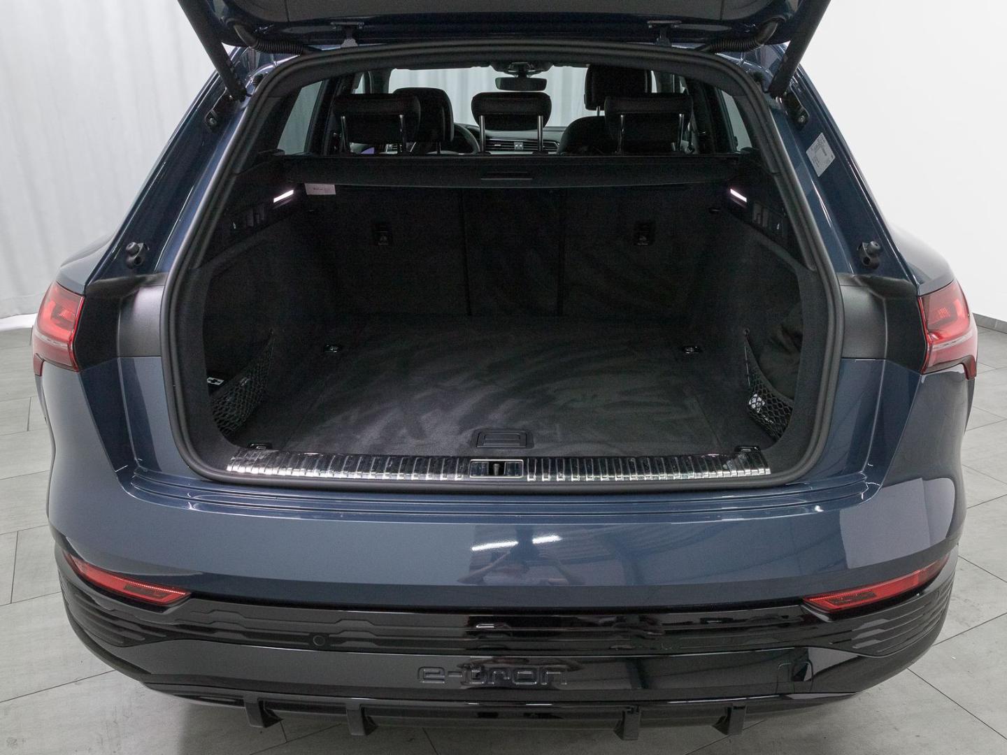 Image about Audi Q8 e-tron S line 55 e-tron quattro