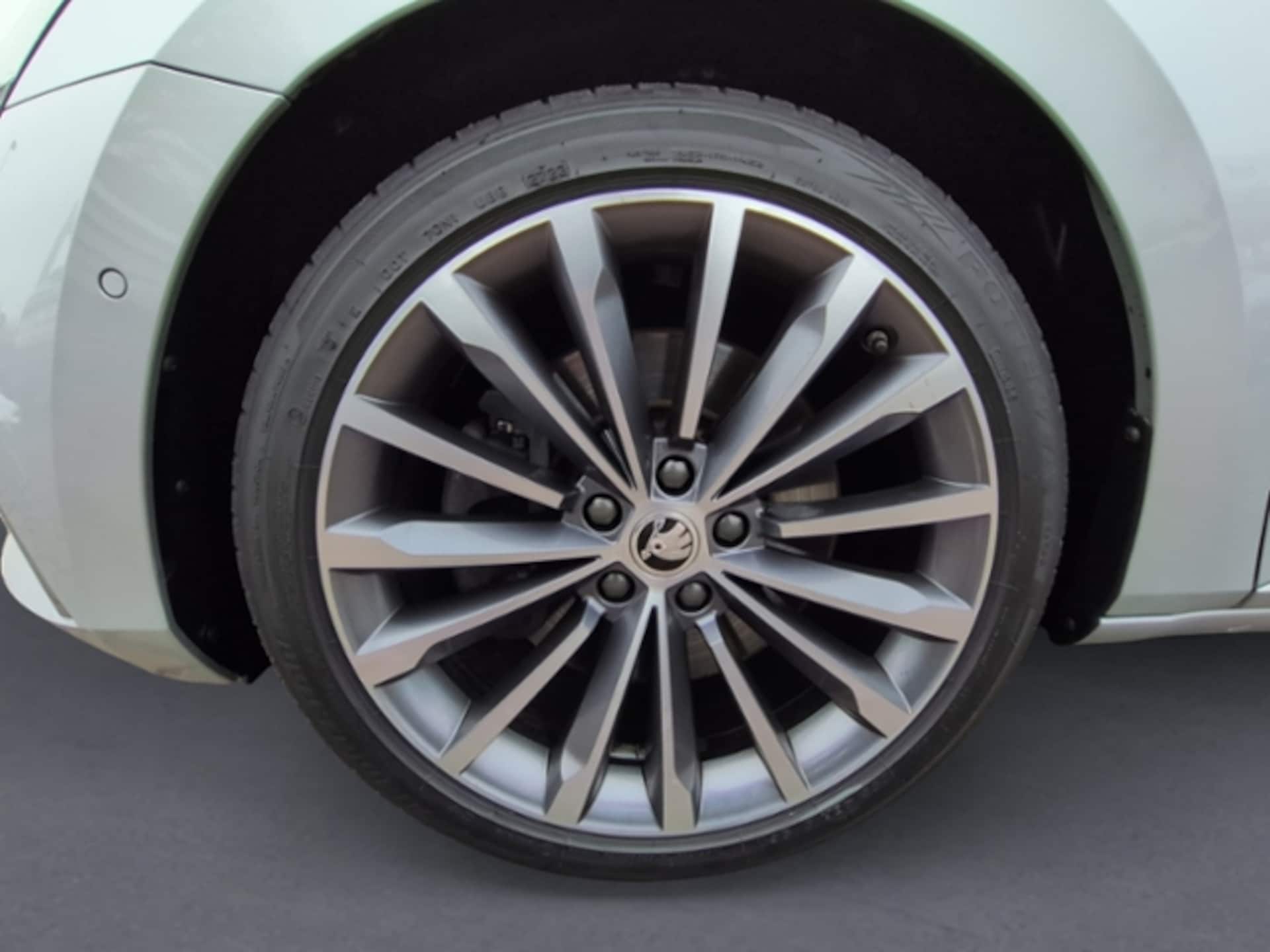 Skoda Superb Combi Laurin & Klement