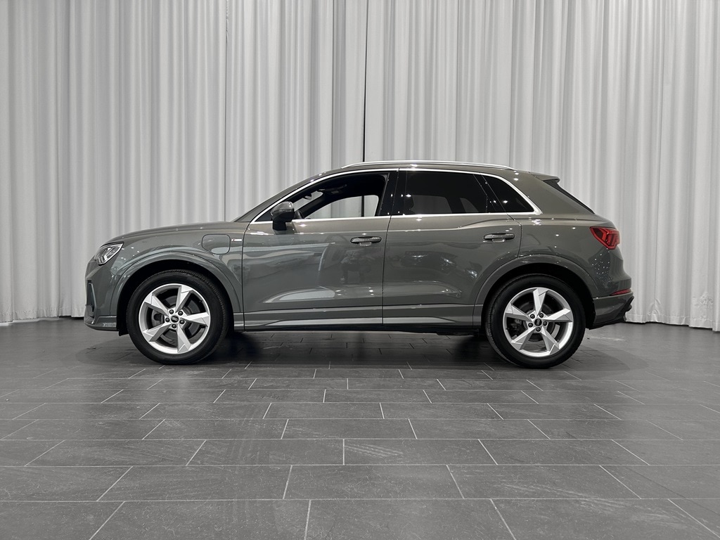 Bild som visar Audi Q3 TFSI e Q3 45 TFSI e S line 245 hk S tronic - för mer information kontakta din Audi Partner