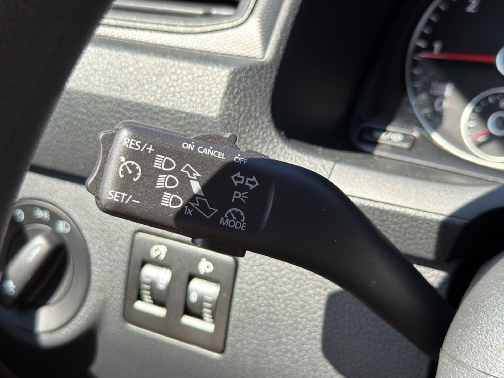 Volkswagen Caddy Maxi Kasten Basis-Modell