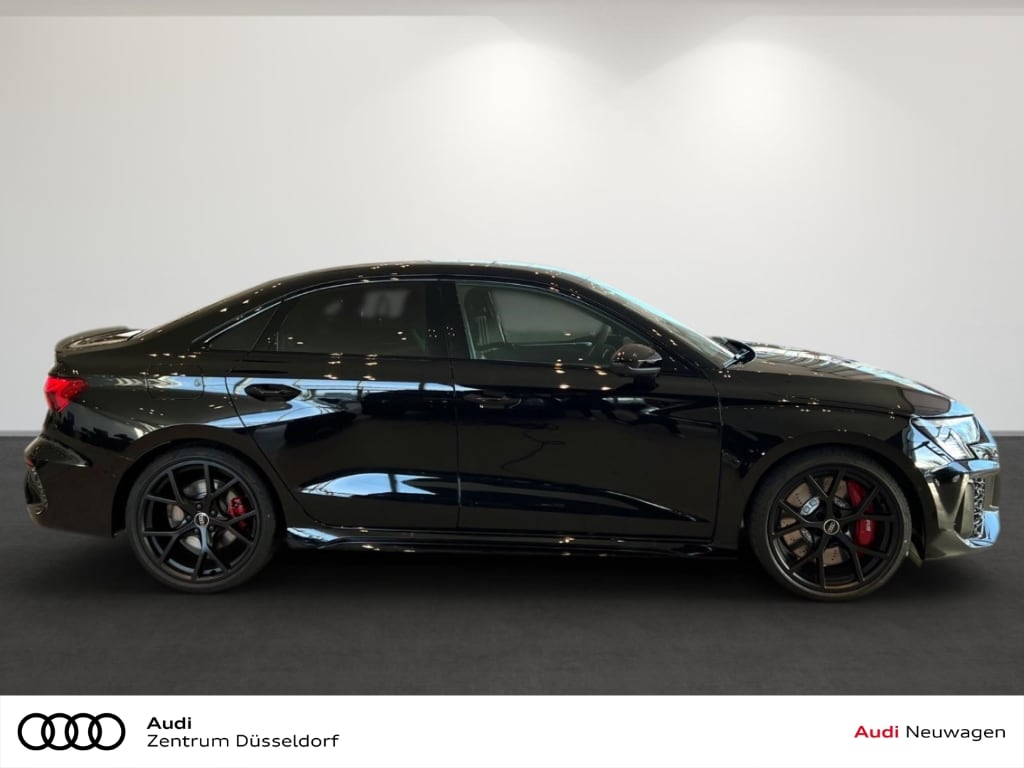 Image about Audi RS 3 Limousine TFSI quattro S tronic