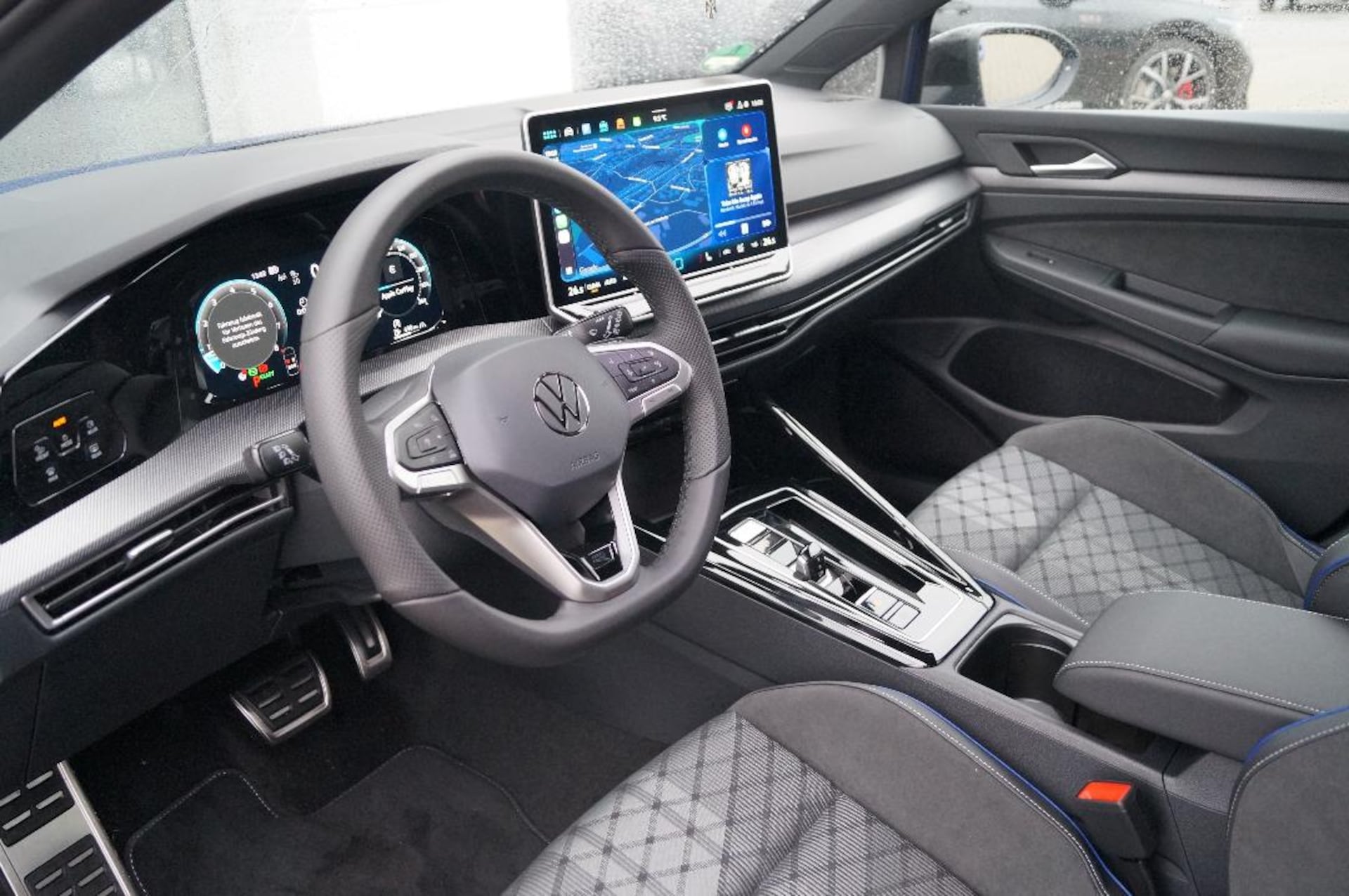 Volkswagen Golf R-Line