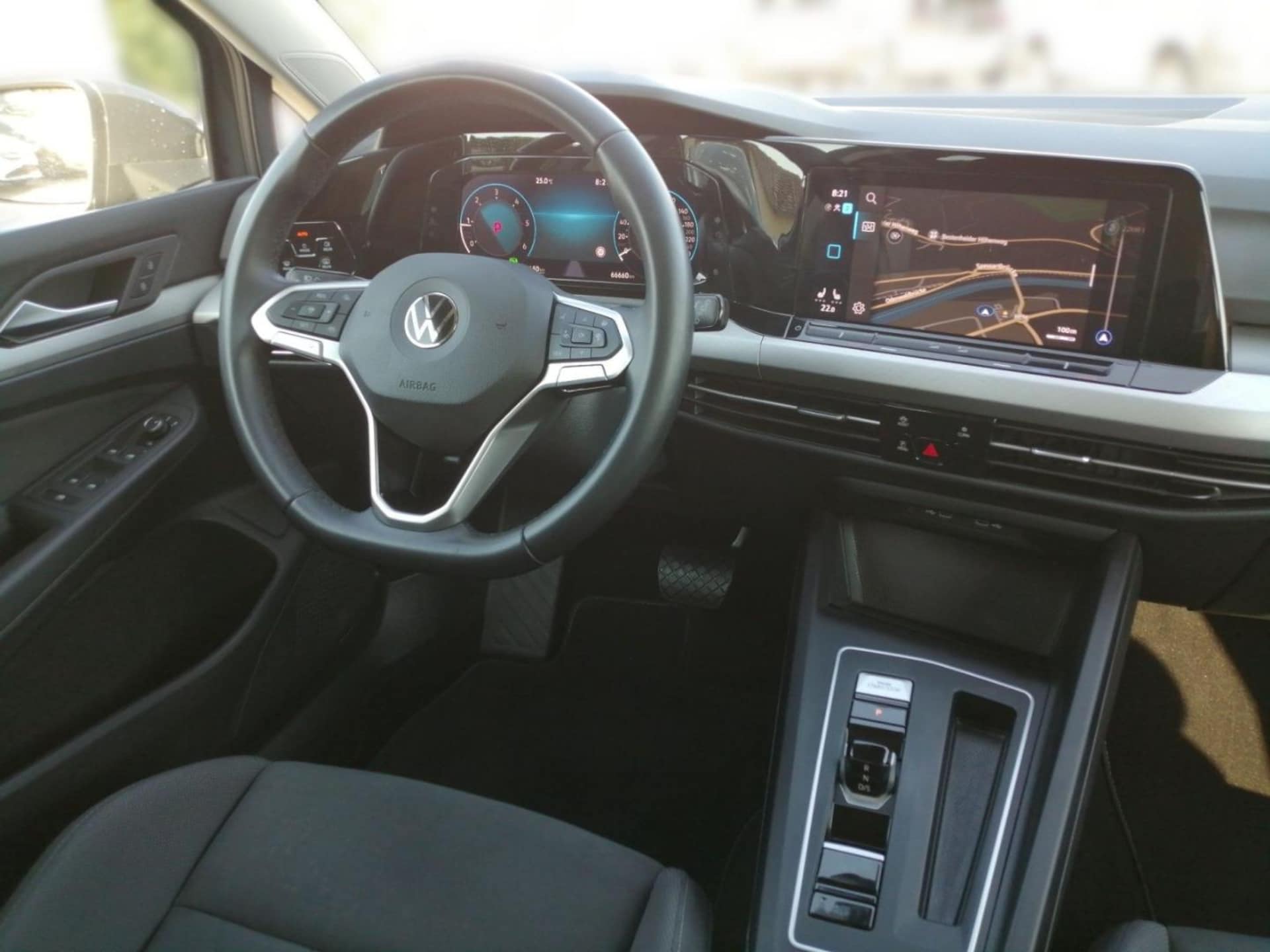 Volkswagen Golf Variant Life