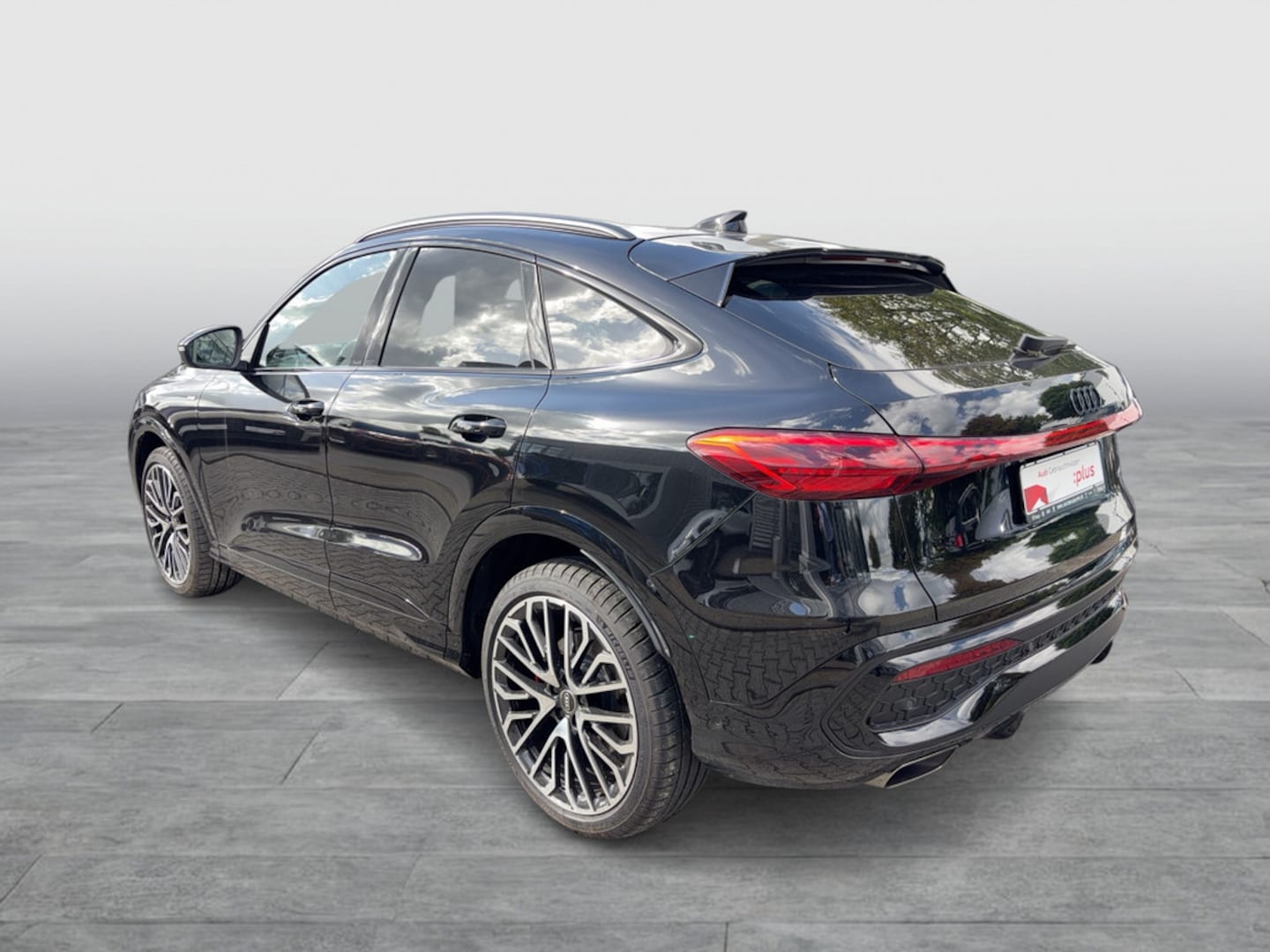 Bild über Audi Q5 Sportback TFSI quattro 150 kW S tronic - für weitere Informationen kontaktieren Sie den Audi Partner