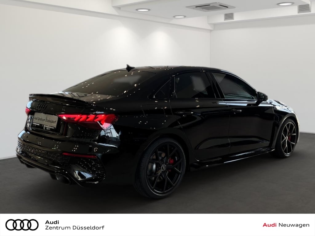 Image about Audi RS 3 Limousine TFSI quattro S tronic