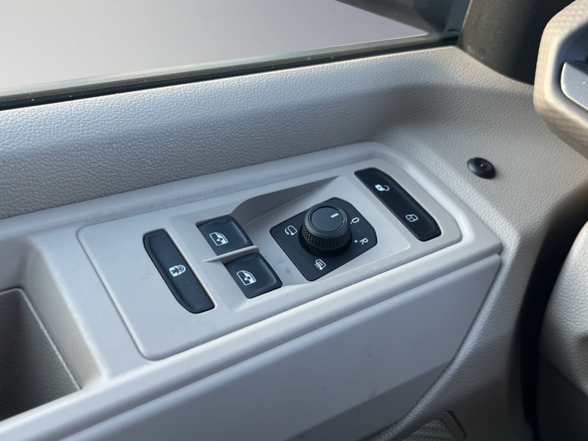 Volkswagen Multivan Basis-Modell