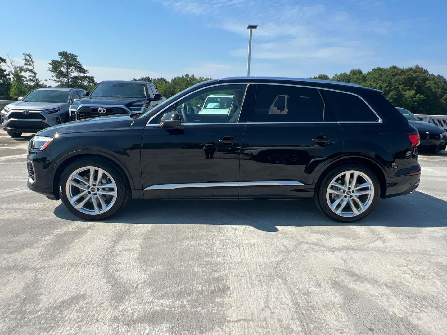 2025 Audi Q7 Premium Plus - Photo 8