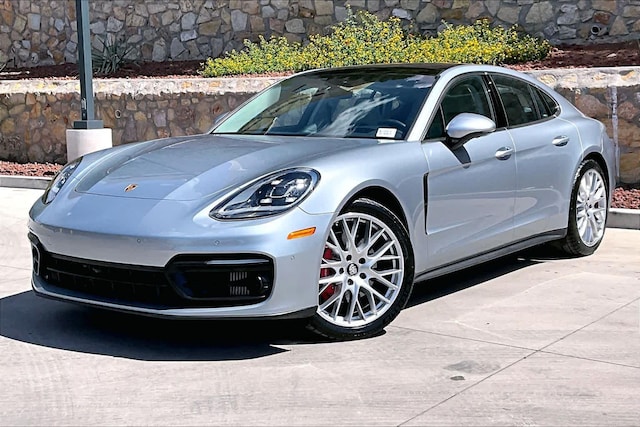 2022 Porsche Panamera