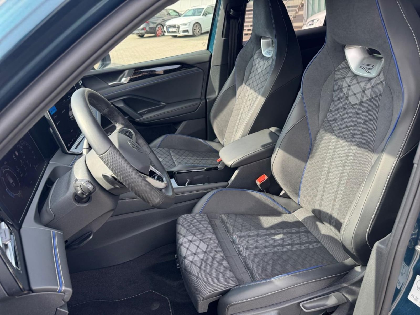 Volkswagen Tiguan – Bild 17