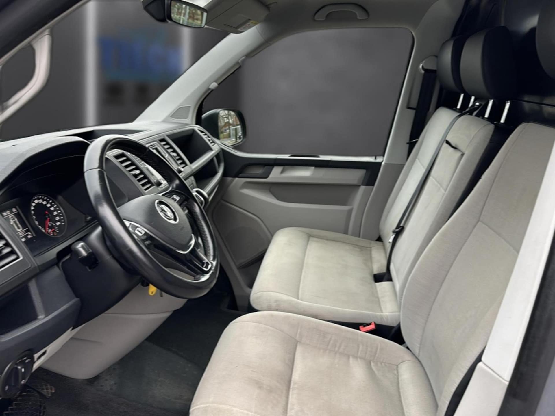 Volkswagen T6 Transporter Kasten kurzer Radstand