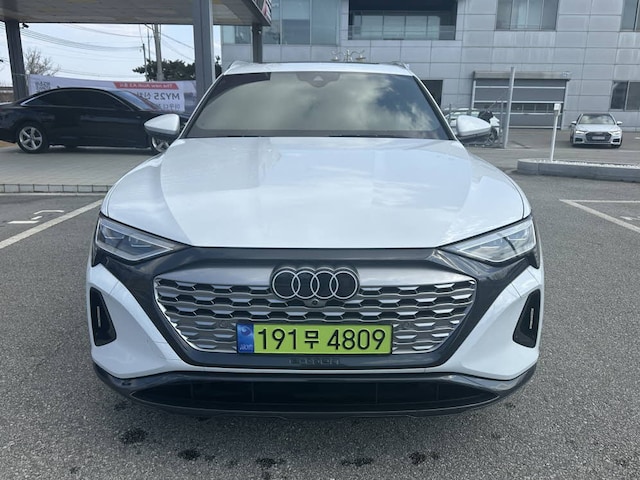 Audi Q8 45 TDI quattro Premium 170 231 kW hp tiptronic 4
