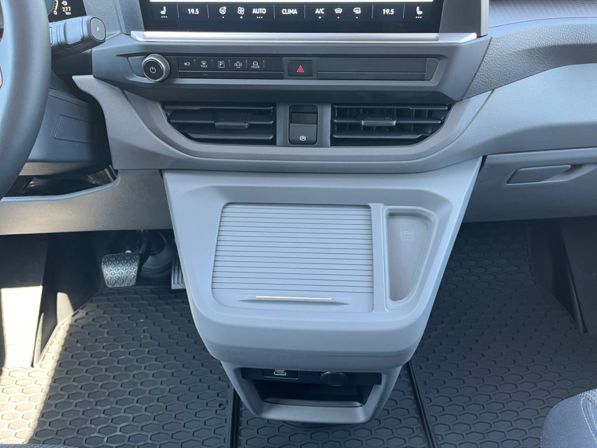 Volkswagen Transporter Kasten langer Radstand