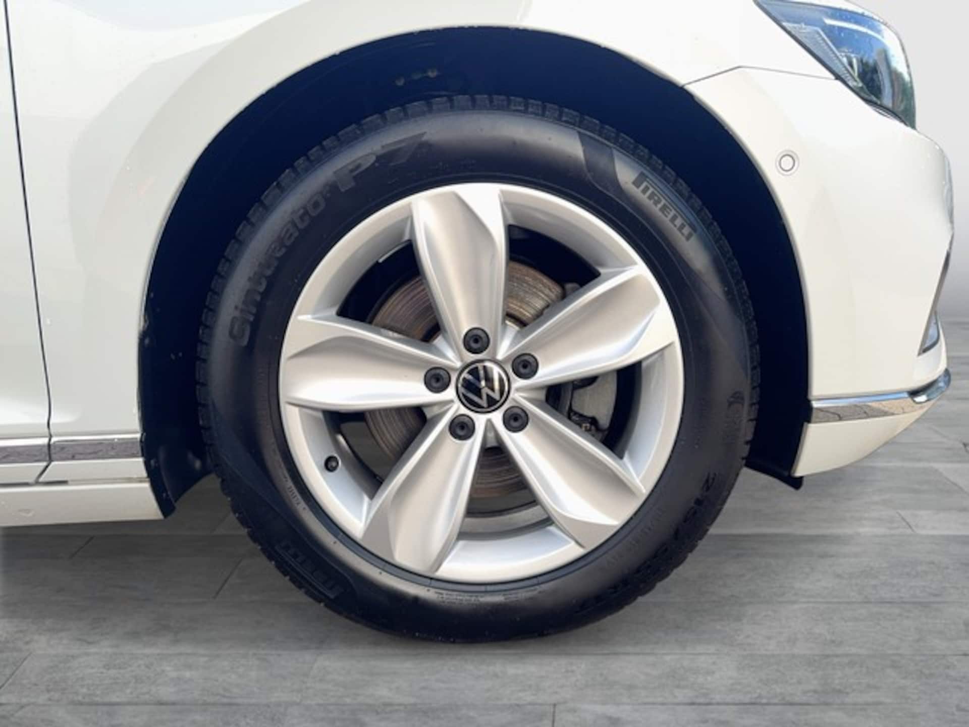 Volkswagen Passat Variant Elegance
