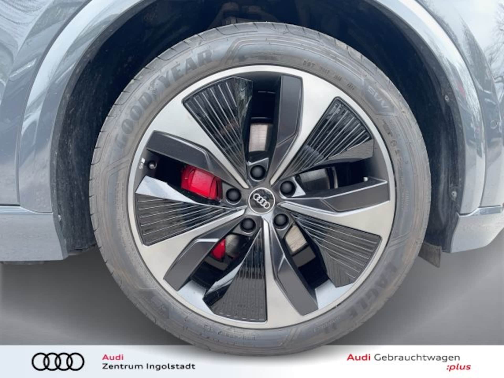 Audi Q6 SUV e-tron edition one