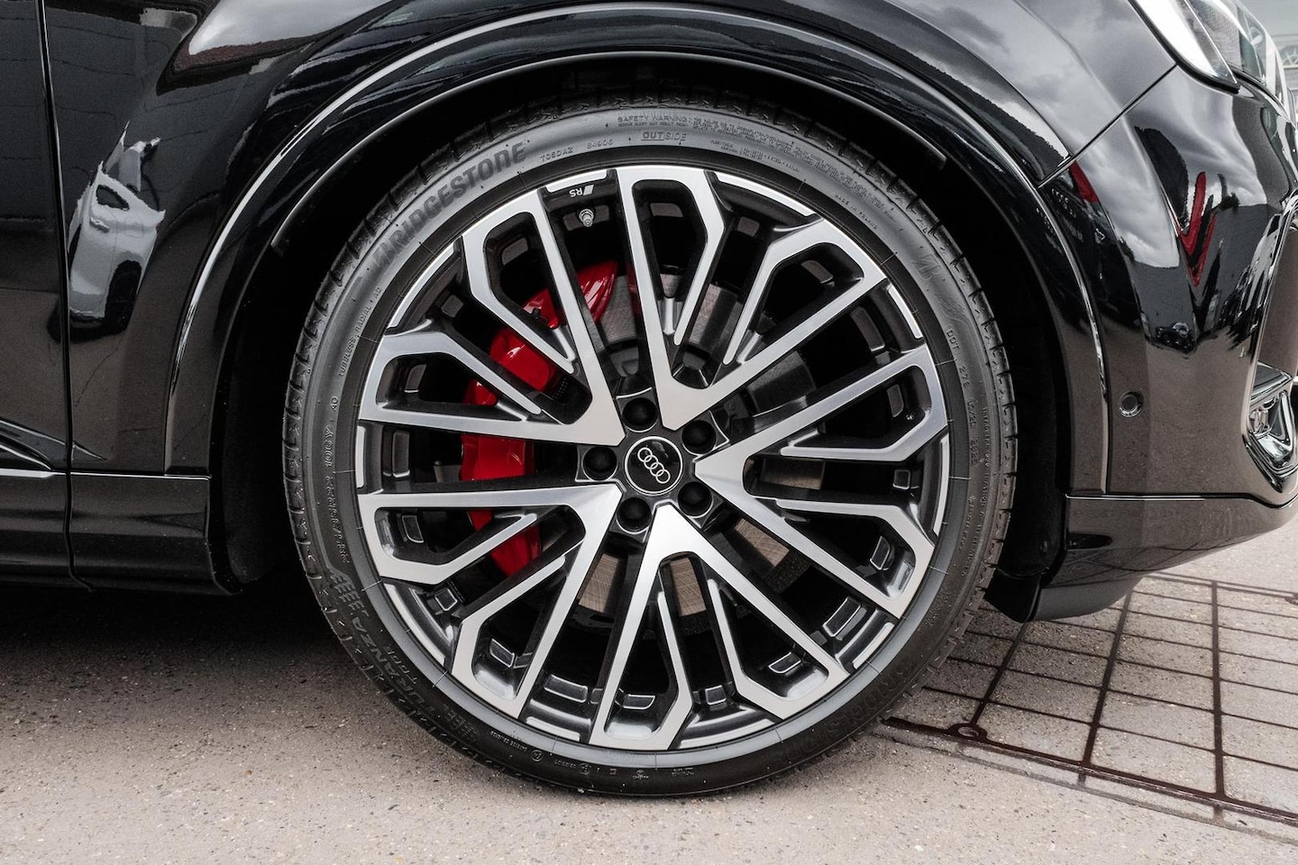 Image about Audi SQ7 SUV TFSI quattro tiptronic