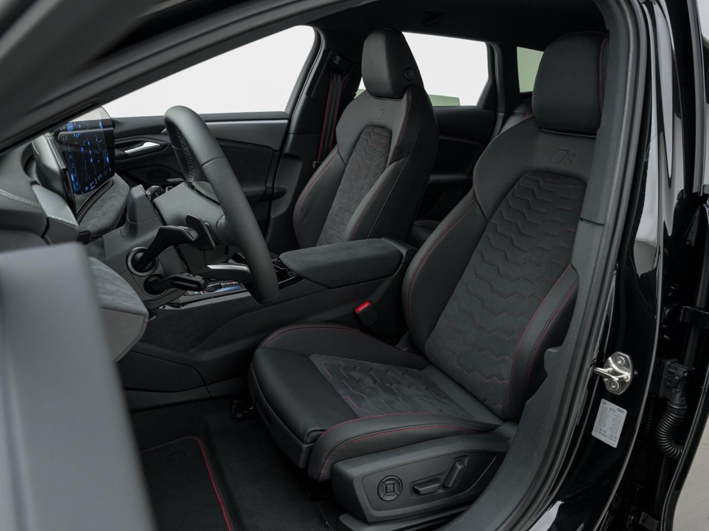 Bild über Audi A6 Avant e-tron S line business e-tron performance 270 kW - für weitere Informationen kontaktieren Sie den Audi Partner