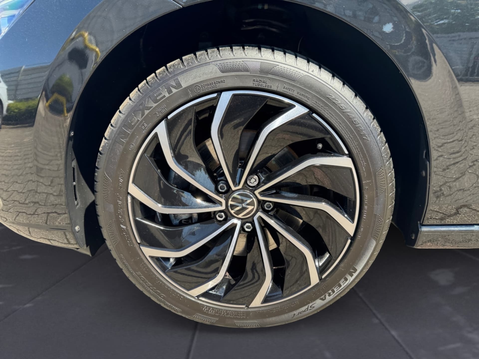 Volkswagen Golf Style