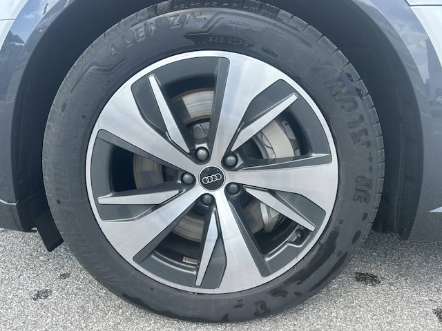 Audi Q8 45 TDI quattro Premium 170 231 kW hp tiptronic 6