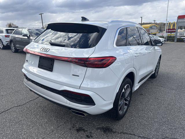 2025 Audi Q5 Premium - Photo 18