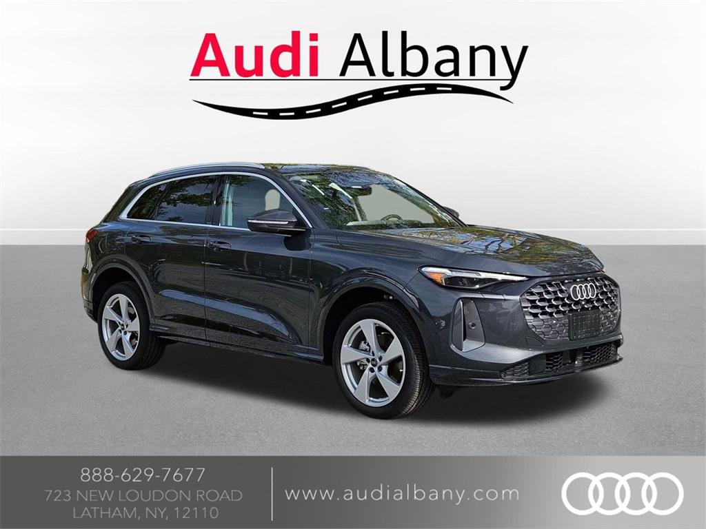 2025 Audi Q5 40 Premium Plus's photo