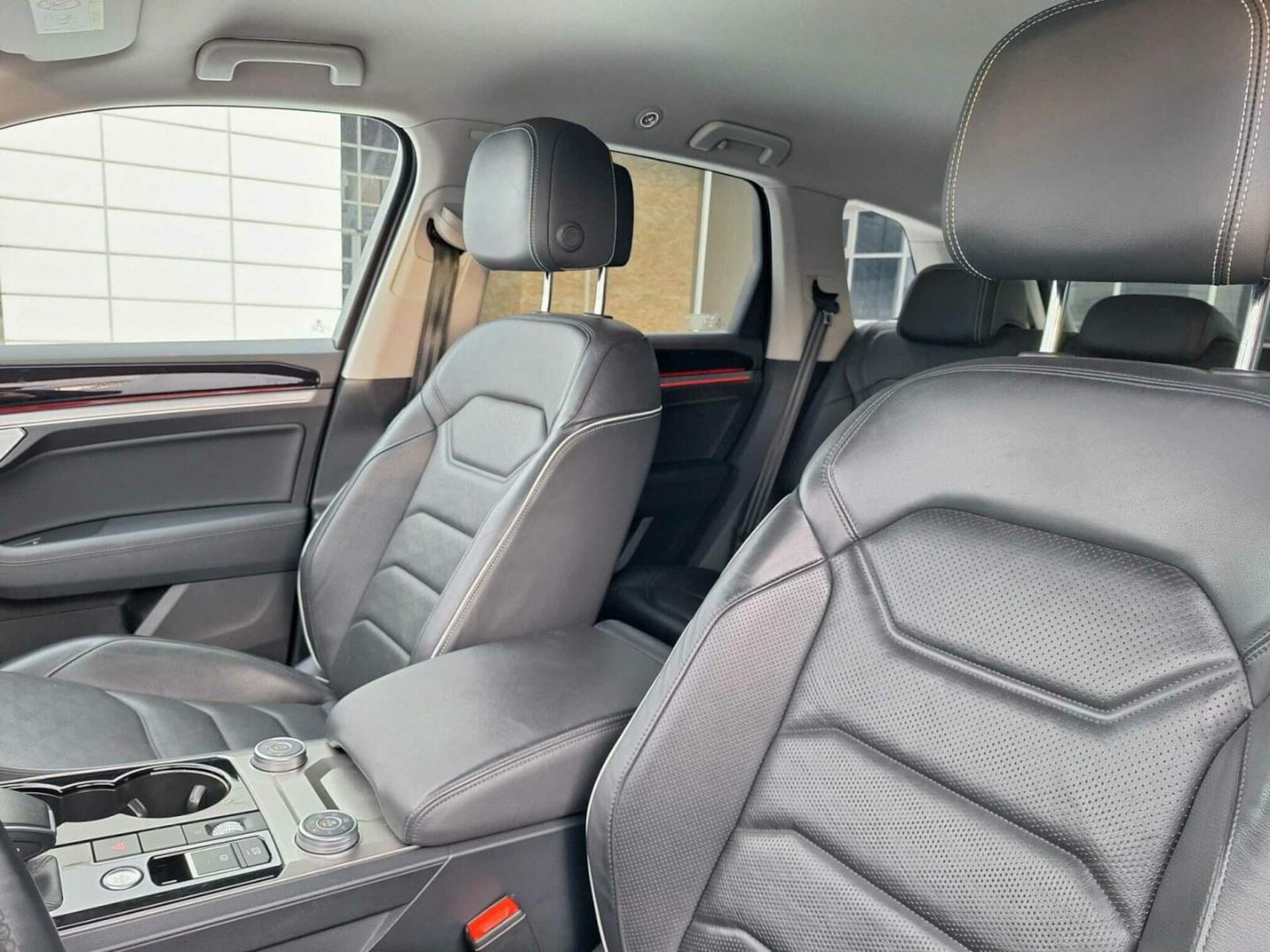 Volkswagen Touareg Model bazowy