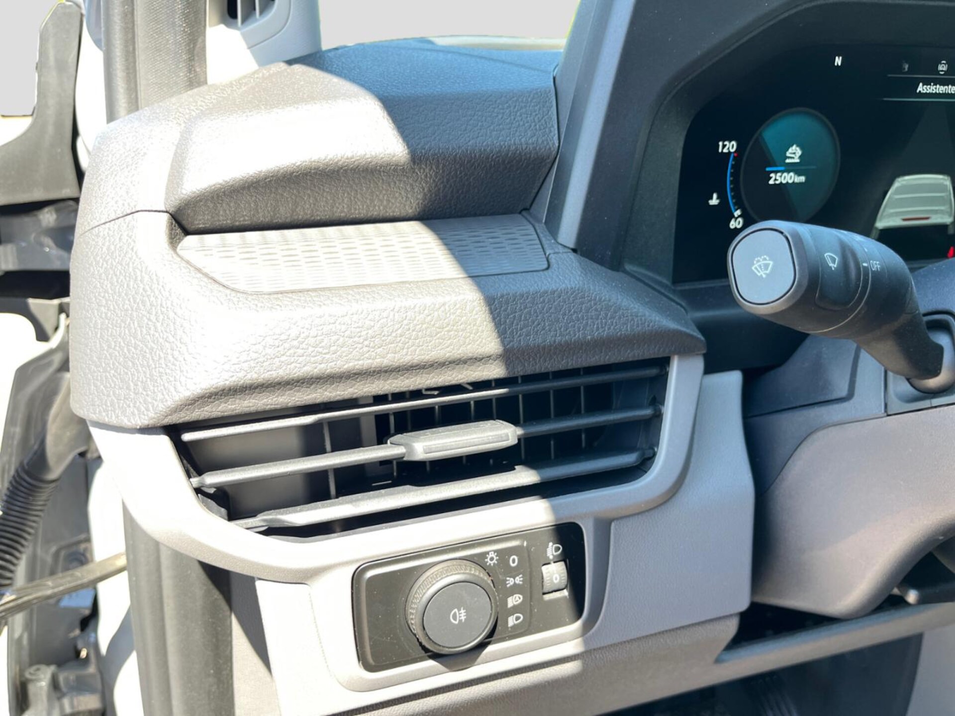 Volkswagen Transporter Kasten langer Radstand