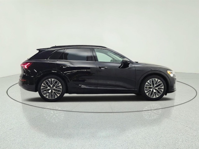 2024 Audi Q8 e-tron