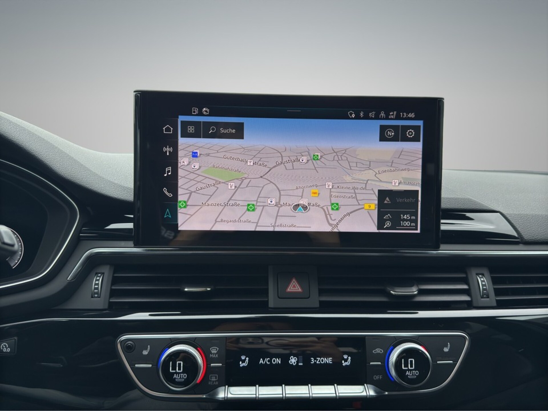 Audi A4 Avant S line