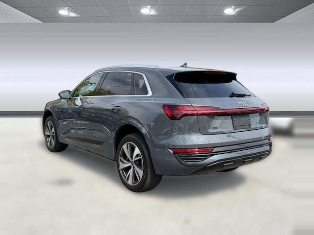 2024 Audi Q8 e-tron