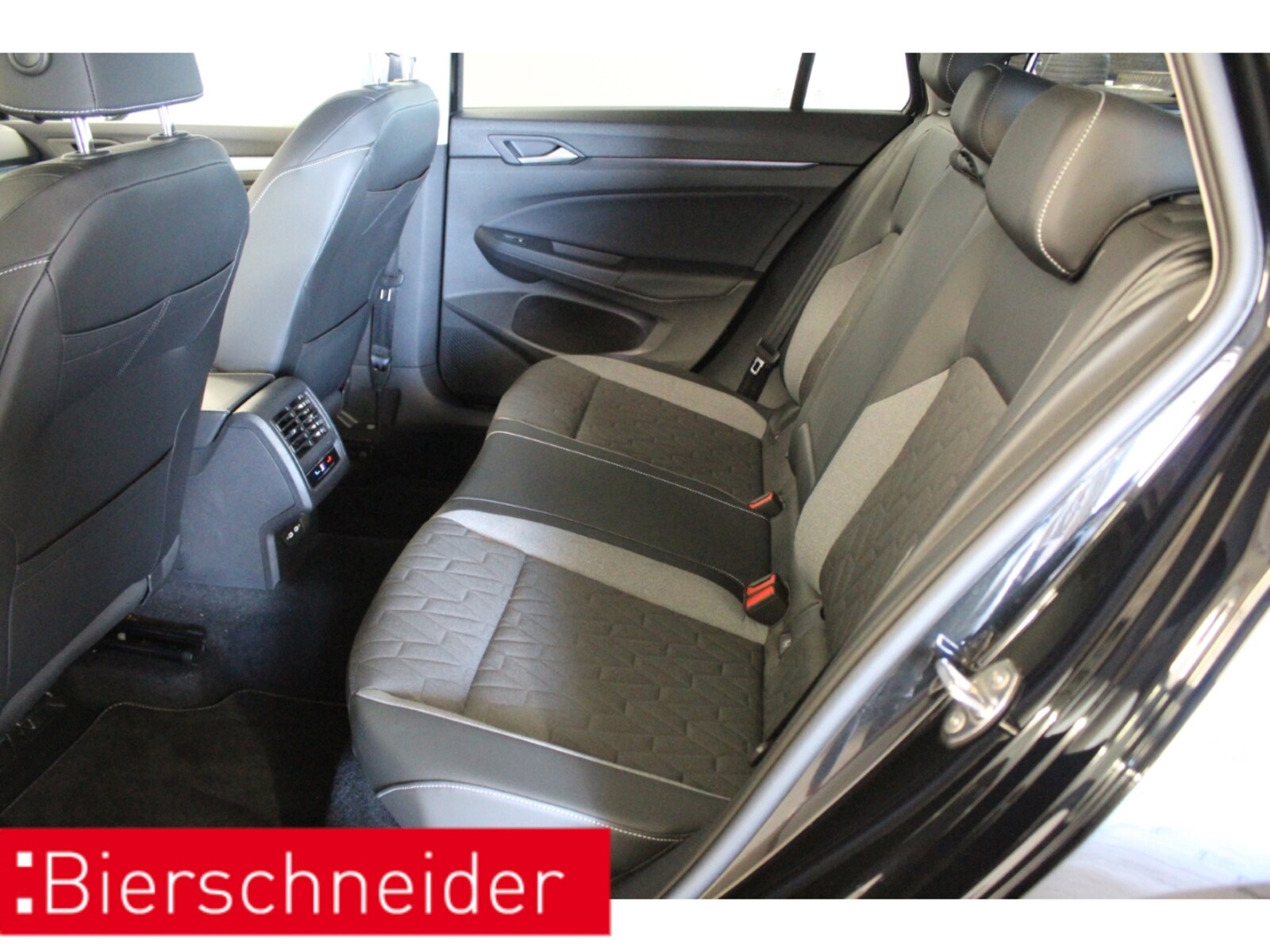 Volkswagen Golf Variant – Bild 10