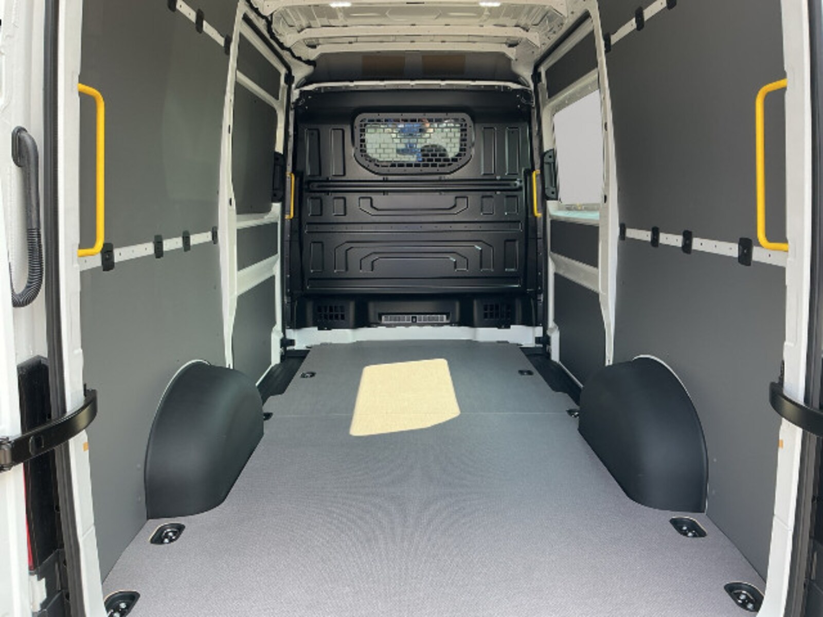 Volkswagen Crafter Kasten mittlerer Radstand – Bild 18