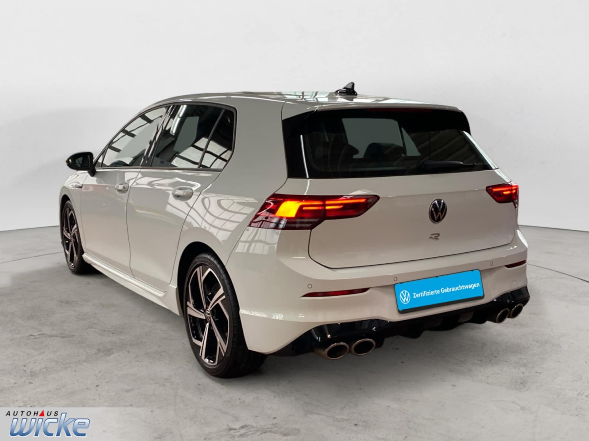 Volkswagen Golf R