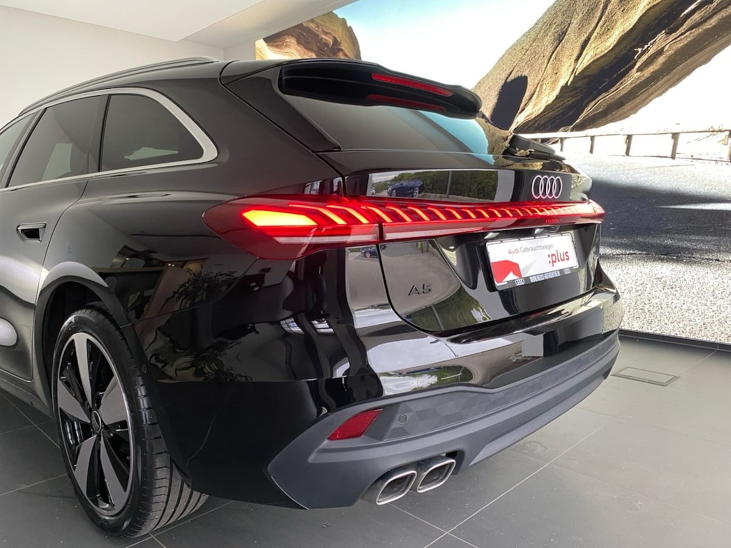 Bild über Audi A5 Avant TDI quattro 150 kW S tronic - für weitere Informationen kontaktieren Sie den Audi Partner
