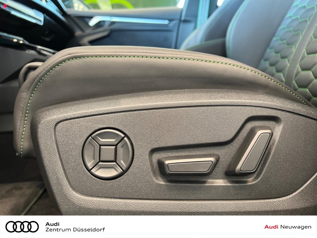 Image about Audi RS 3 Limousine TFSI quattro S tronic