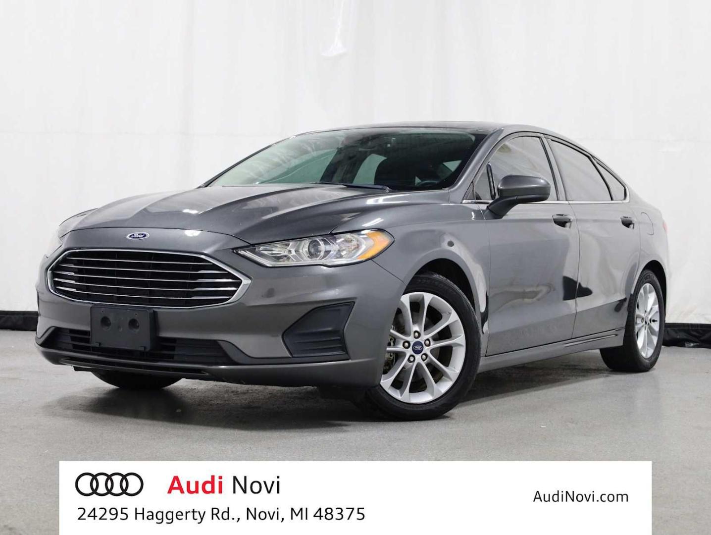 2019 Ford Fusion SE FWD's photo