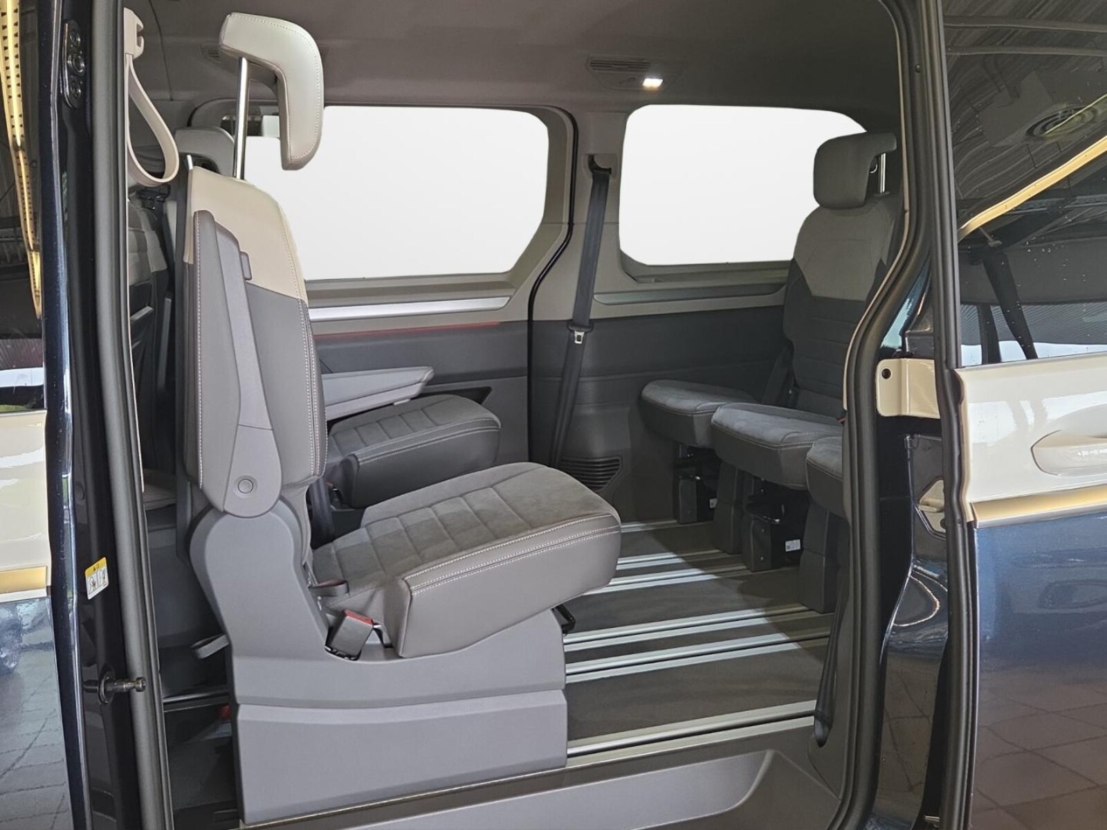 Volkswagen Multivan Langversion – Bild 11
