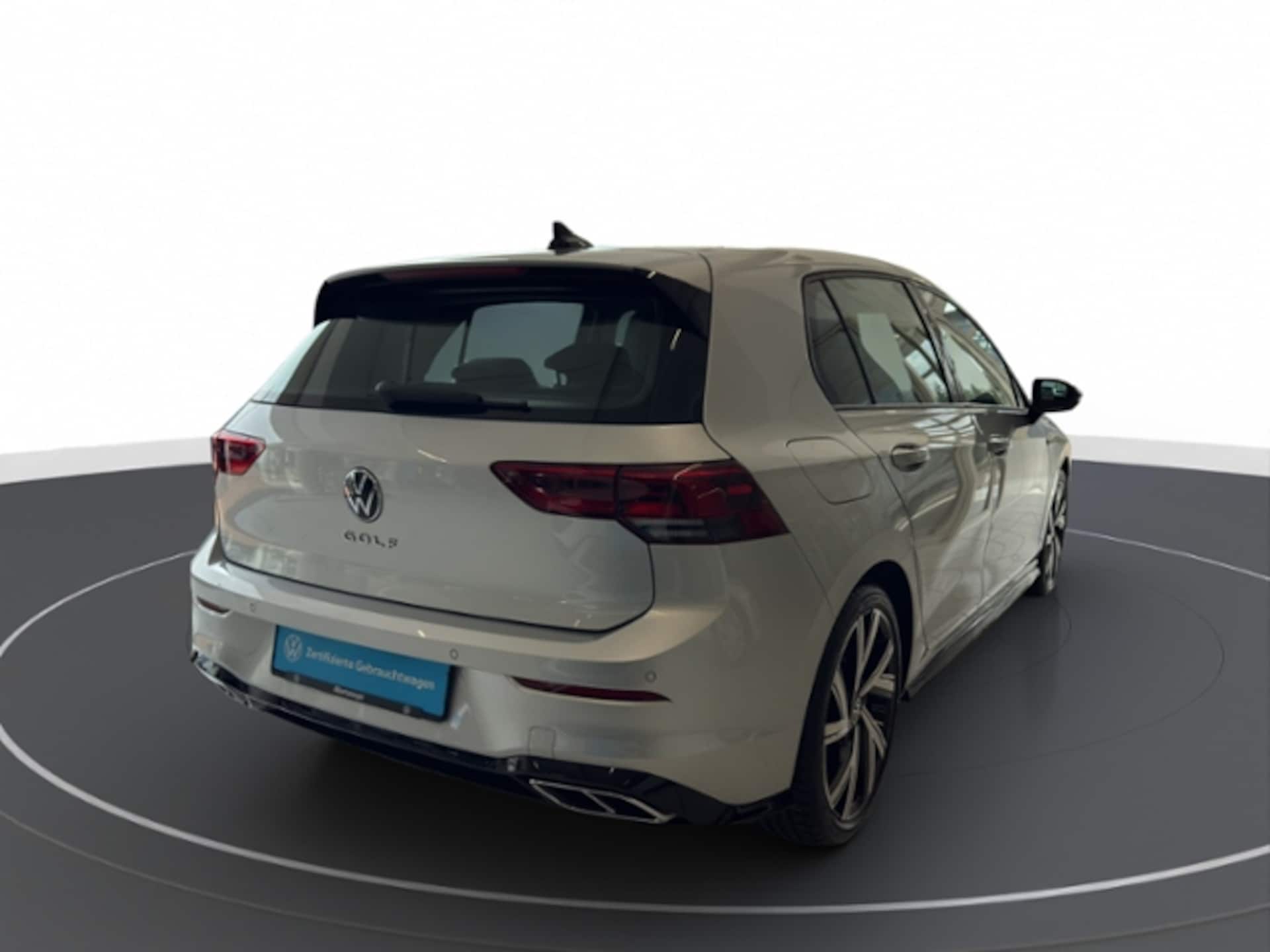 Volkswagen Golf R-Line