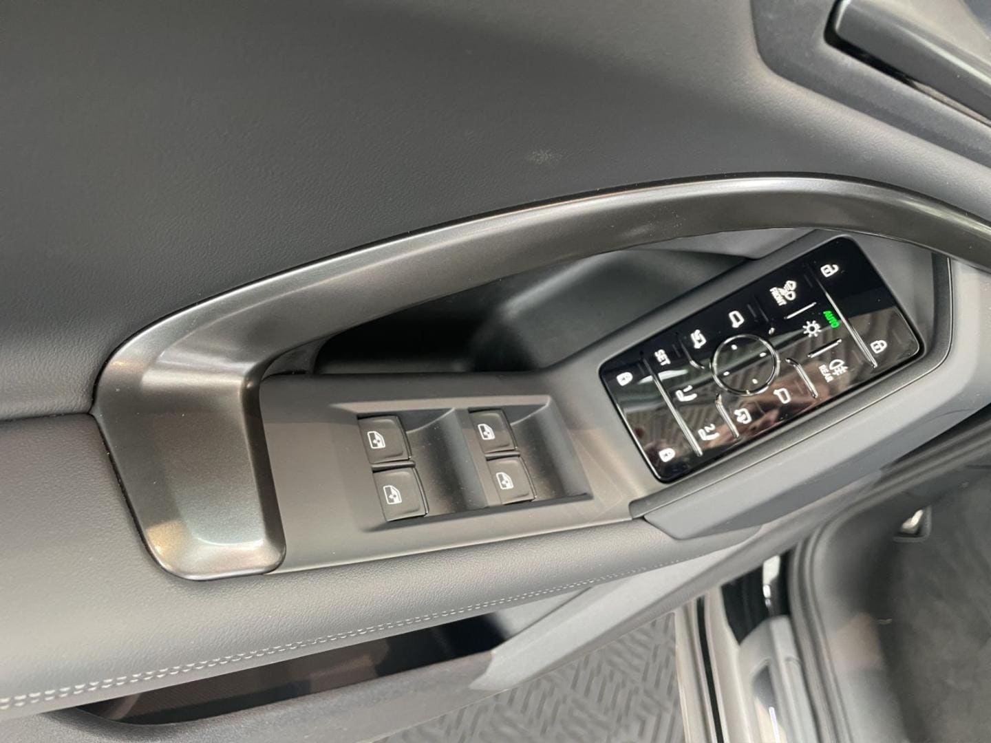 Bild über Audi Q5 Sportback TDI quattro 150 kW S tronic - für weitere Informationen kontaktieren Sie den Audi Partner