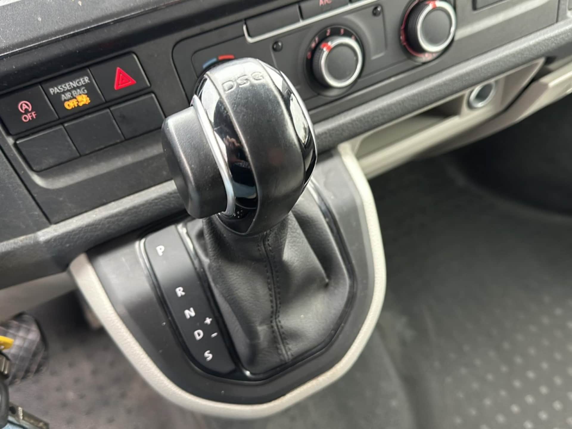 Volkswagen T6 Transporter Kasten kurzer Radstand