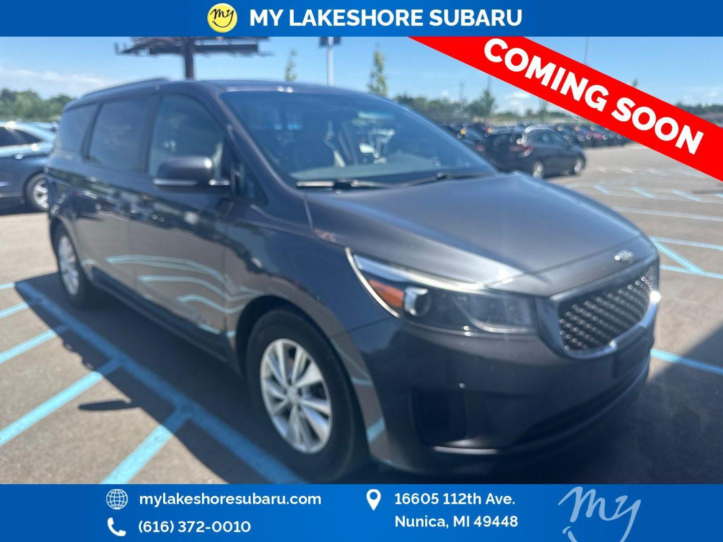 2017 Kia Sedona LX's photo