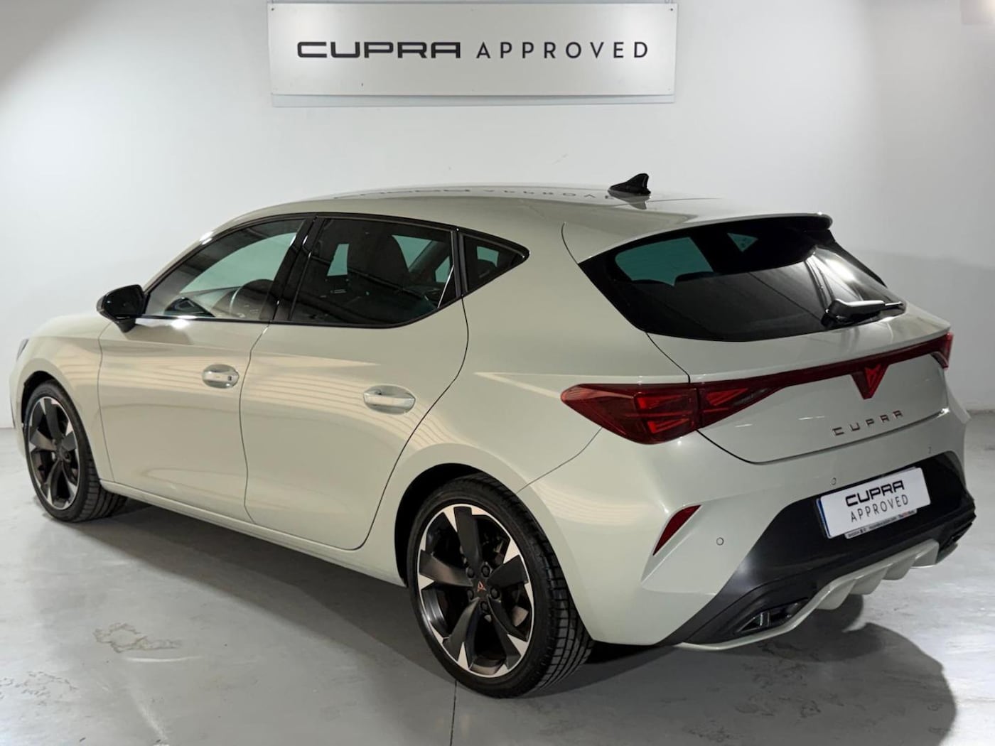 CUPRA Leon León 1.5 TSI e-Hybrid DSG 150 kW (204 CV) DSG — photo 3