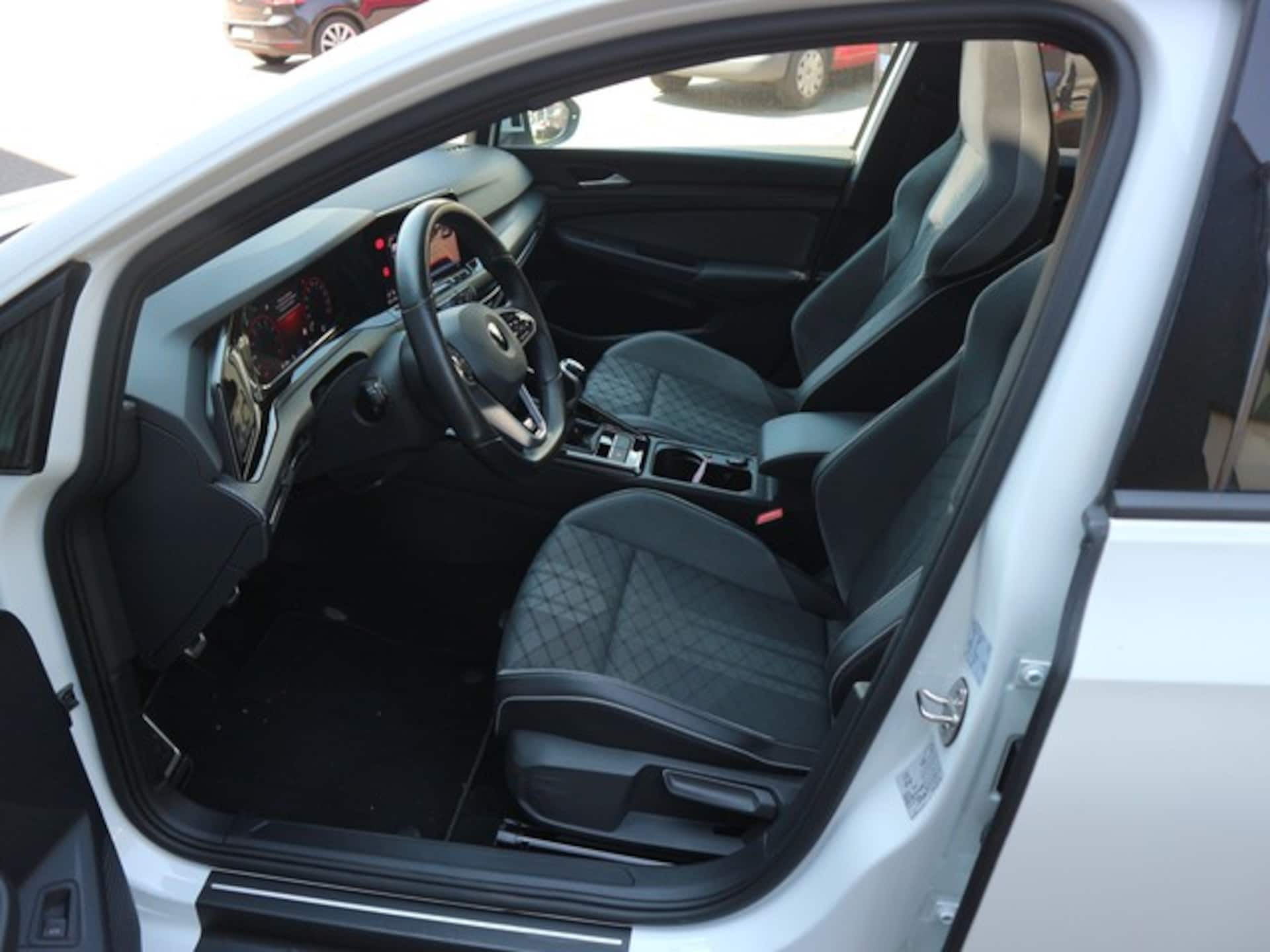 Volkswagen Golf Variant R-Line