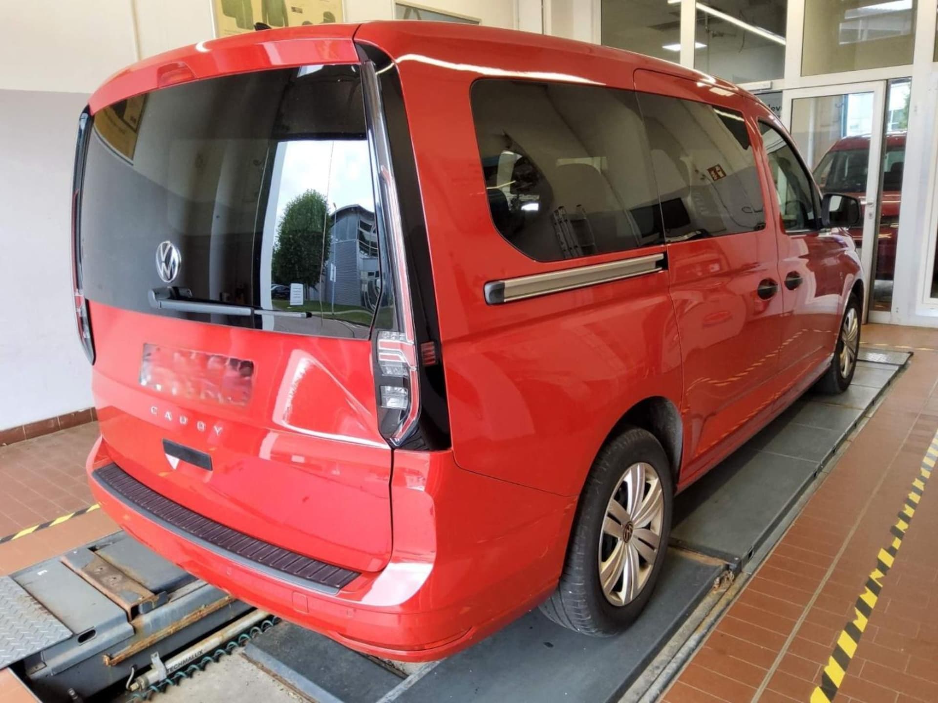 Volkswagen Caddy Maxi Kombi Basis-Modell