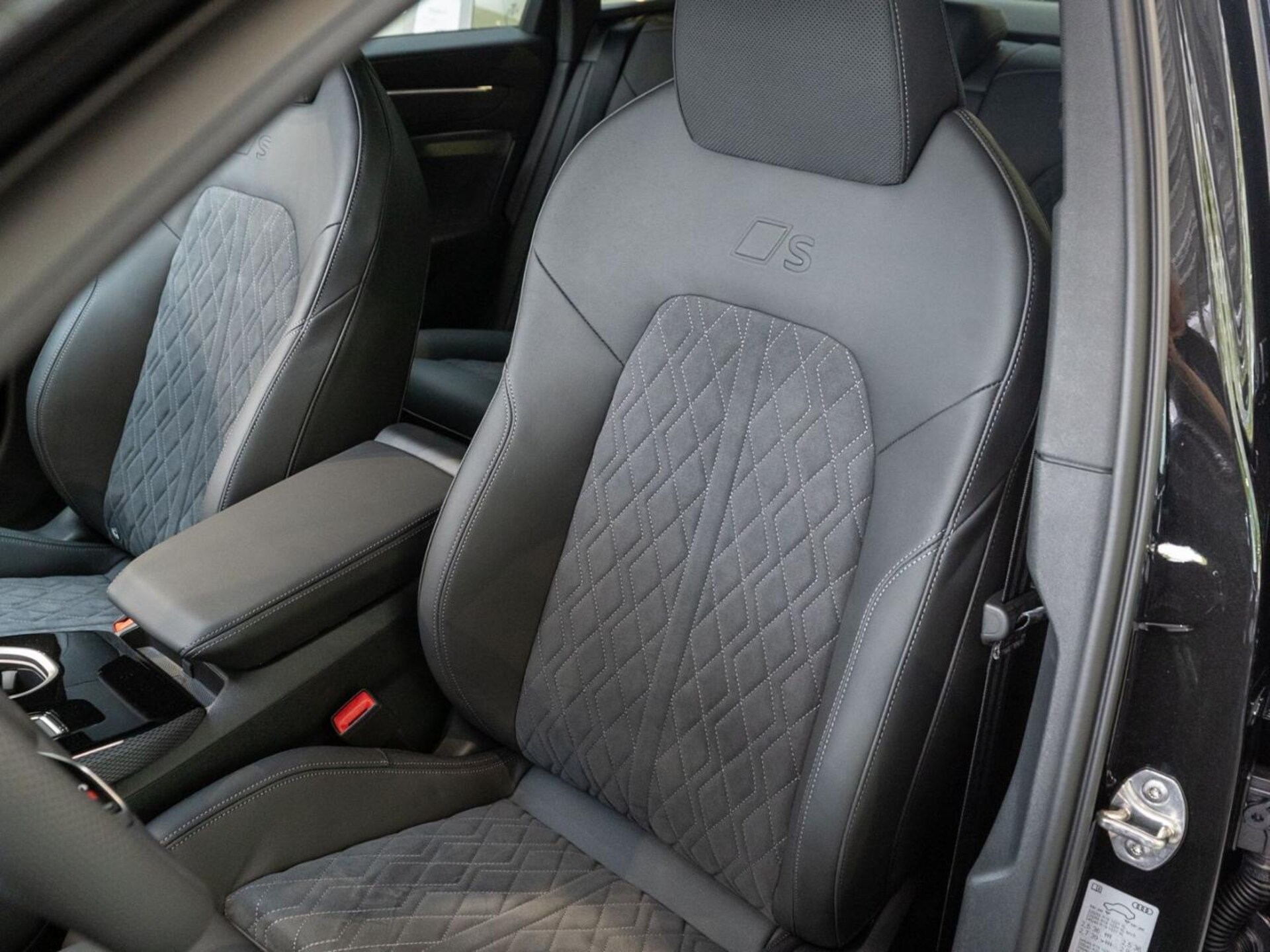 Audi A6 Limousine edition one