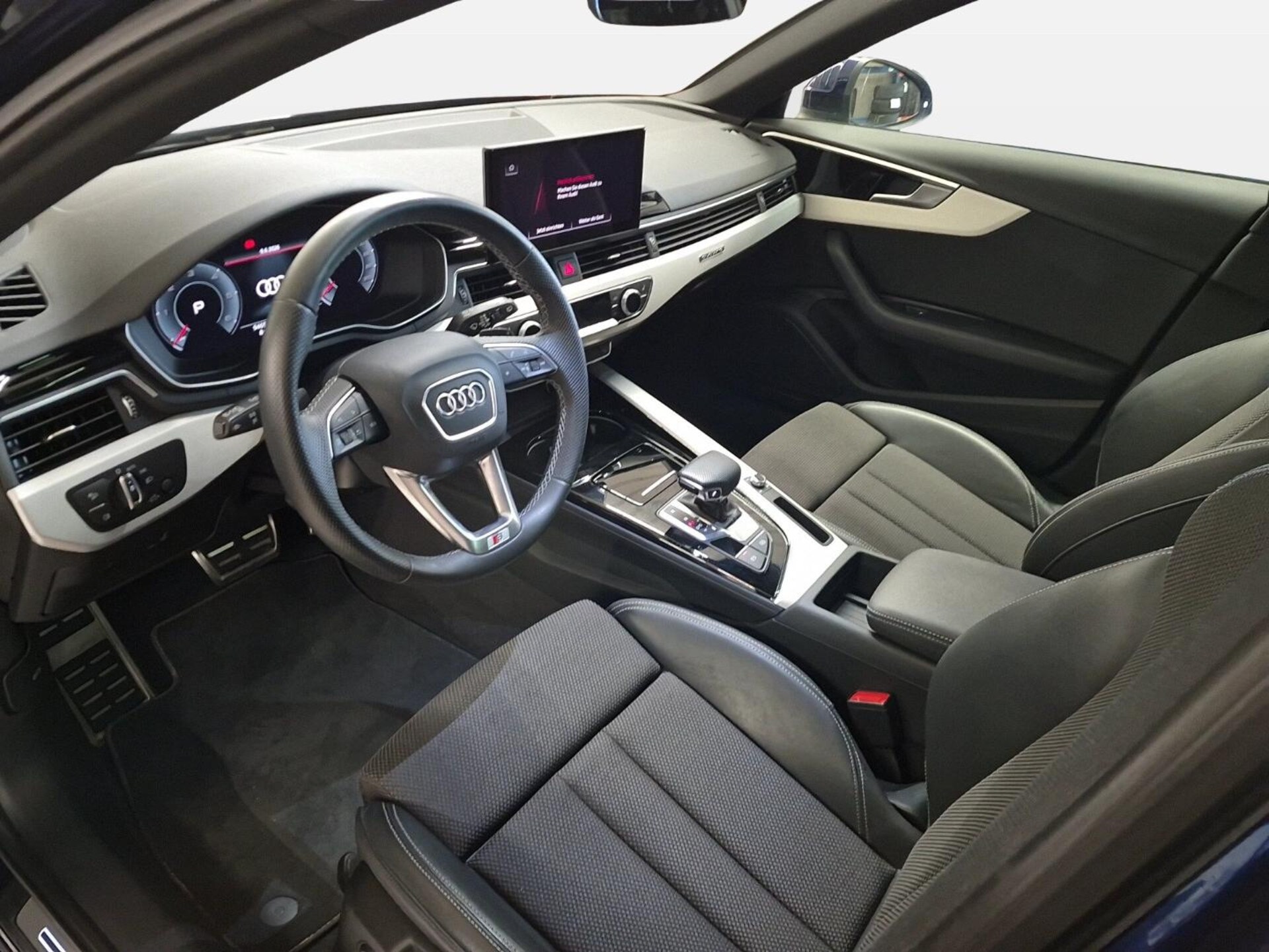 Audi A4 Avant S line