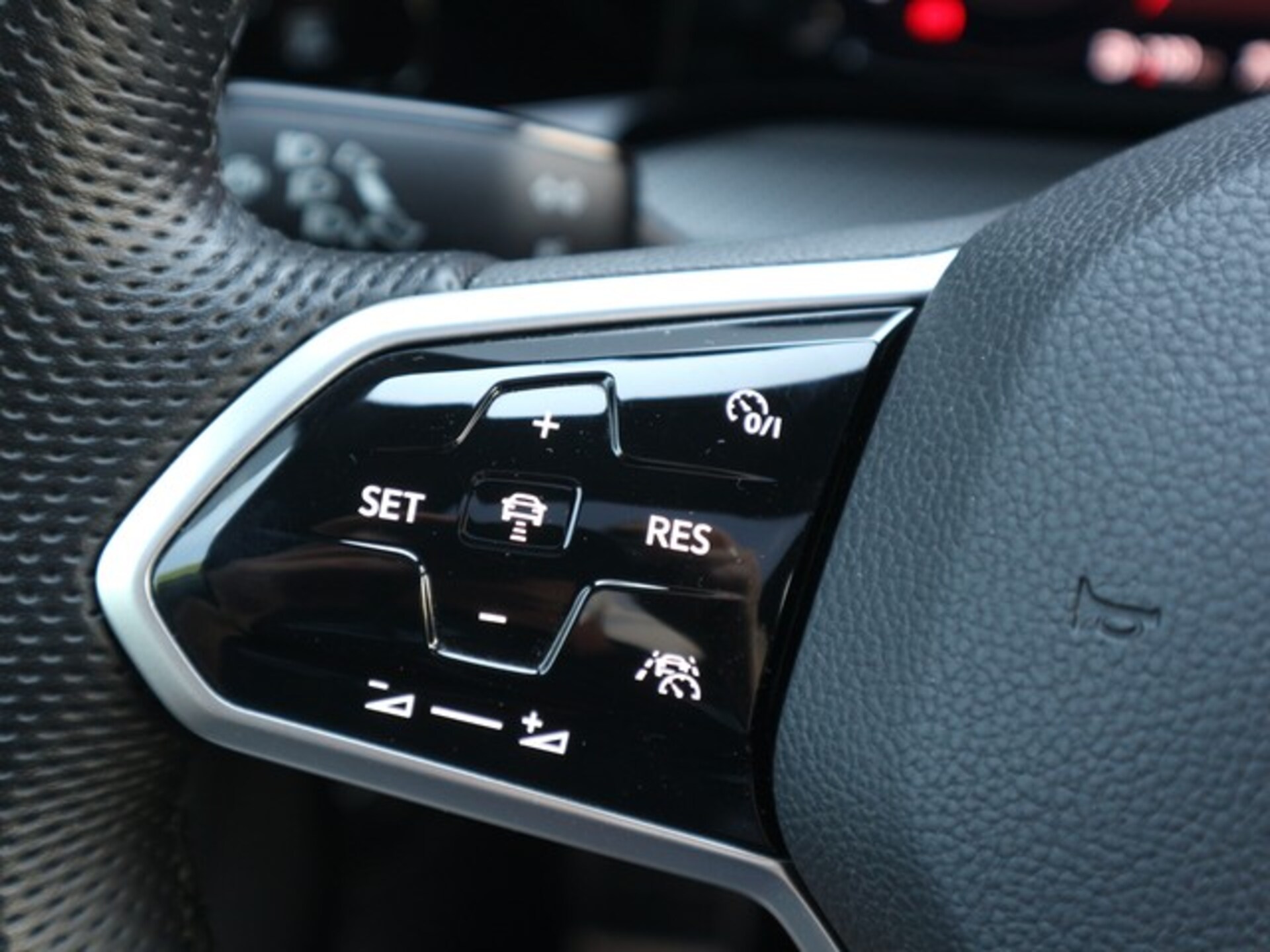 Volkswagen Golf Variant R-Line