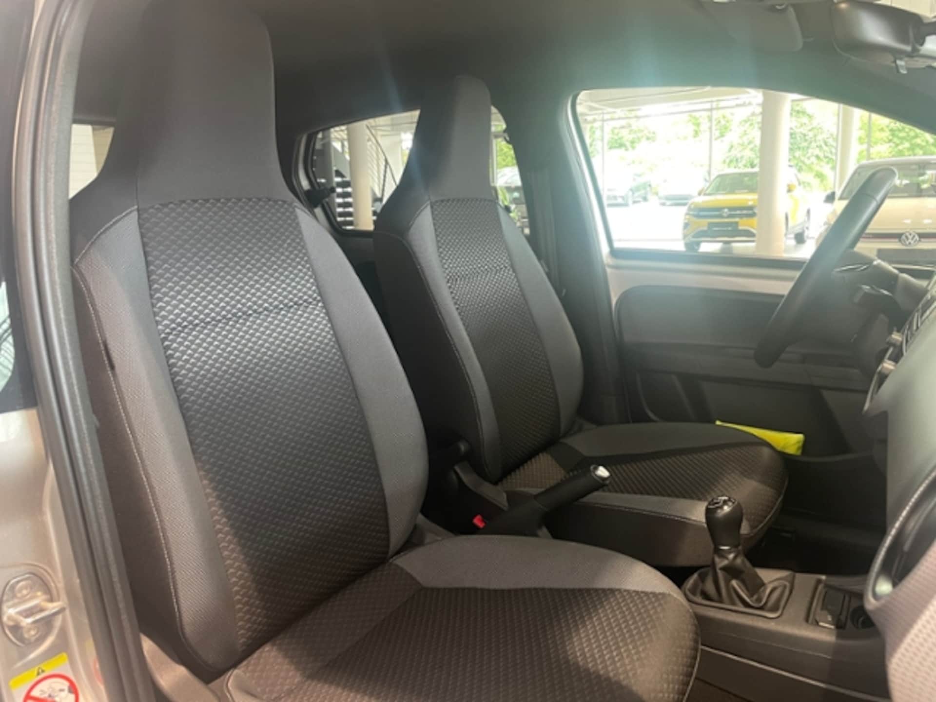 Volkswagen up! ACTIVE