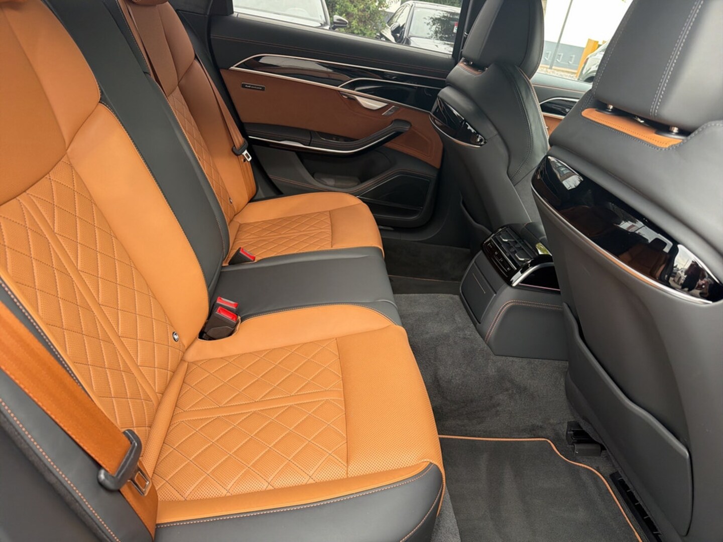 Bild über Audi A8 60 TFSI quattro tiptronic - für weitere Informationen kontaktieren Sie den Audi Partner