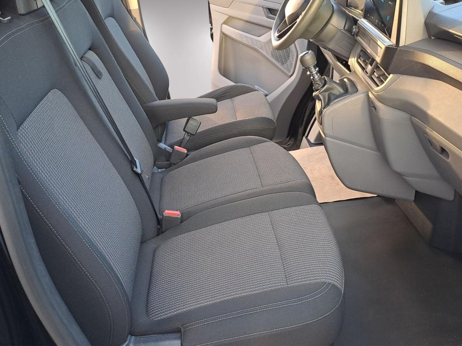 Volkswagen Transporter Kasten kurzer Radstand – Bild 15